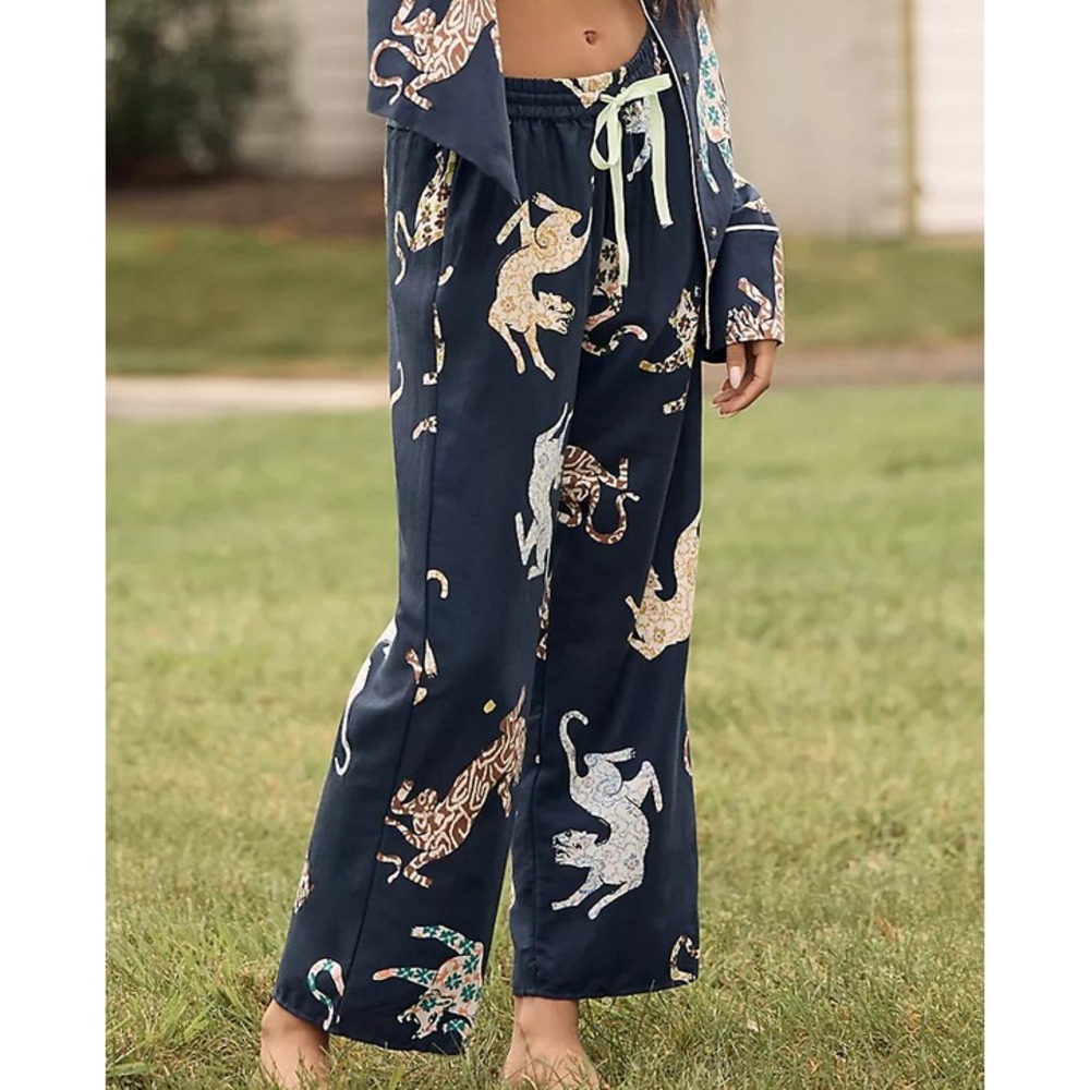 Anthropologie Flannel Pajama Sleep Pants L Large Navy Blue Tiger Big Cat Print